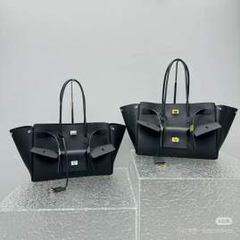 Picture of Balenciaga Handbags _SKUfw178154090fw
